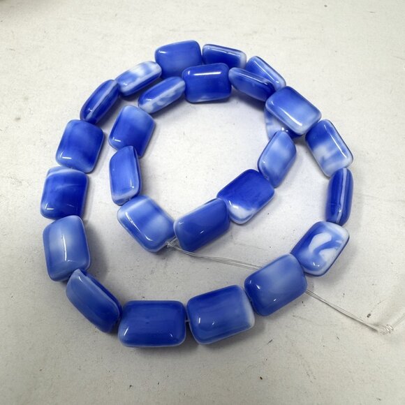 Vintage Glass Beads West German Rectangular Blue w/ White Swirls 27 Beads - Picture 6 of 6